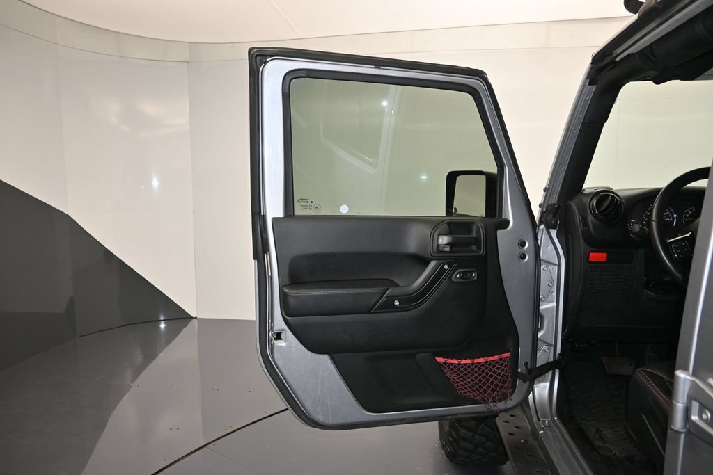 Used 2018 Jeep Wrangler Unlimited Rubicon AWD/4WD image 10