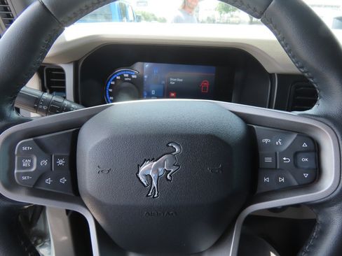 Used 2023 Ford Bronco Wildtrak AWD/4WD image 27