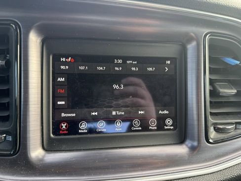 Used 2018 Dodge Challenger R/T w/ Driver Convenience Group image 9