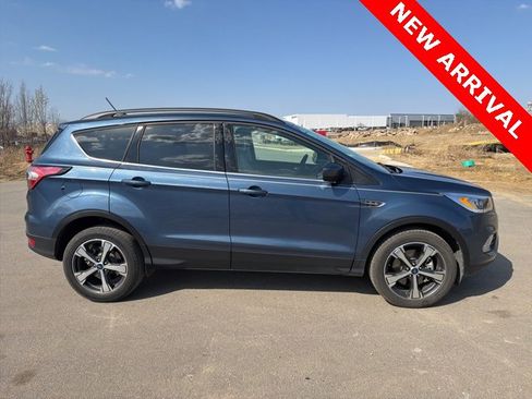 Used 2018 Ford Escape SEL image 2