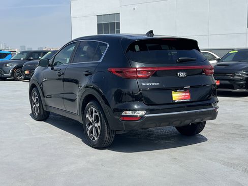 Certified 2020 Kia Sportage LX w/ LX Popular Package image 4