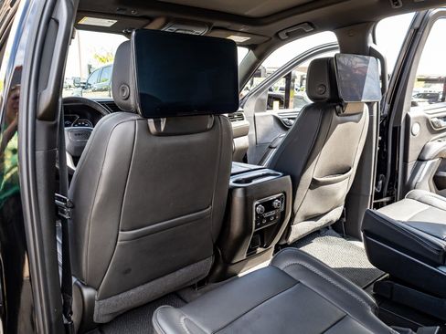 Used 2021 GMC Yukon Denali image 33