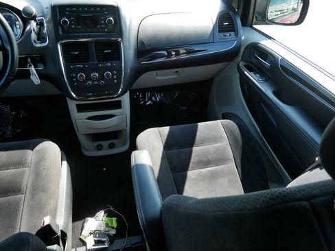 Used 2014 Dodge Grand Caravan SE FWD image 11