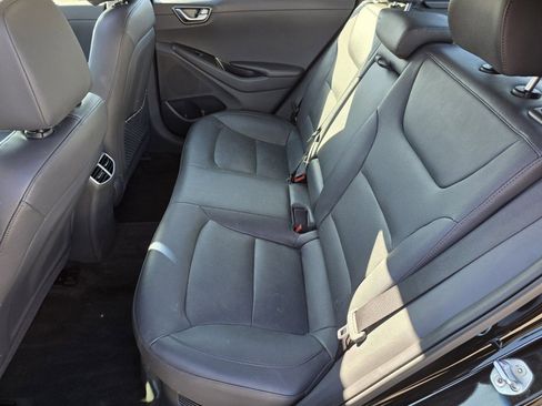 Used 2020 Hyundai Ioniq Limited image 27