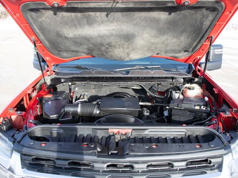 Used 2021 Chevrolet Silverado 2500 LT w/ Convenience Package image 30