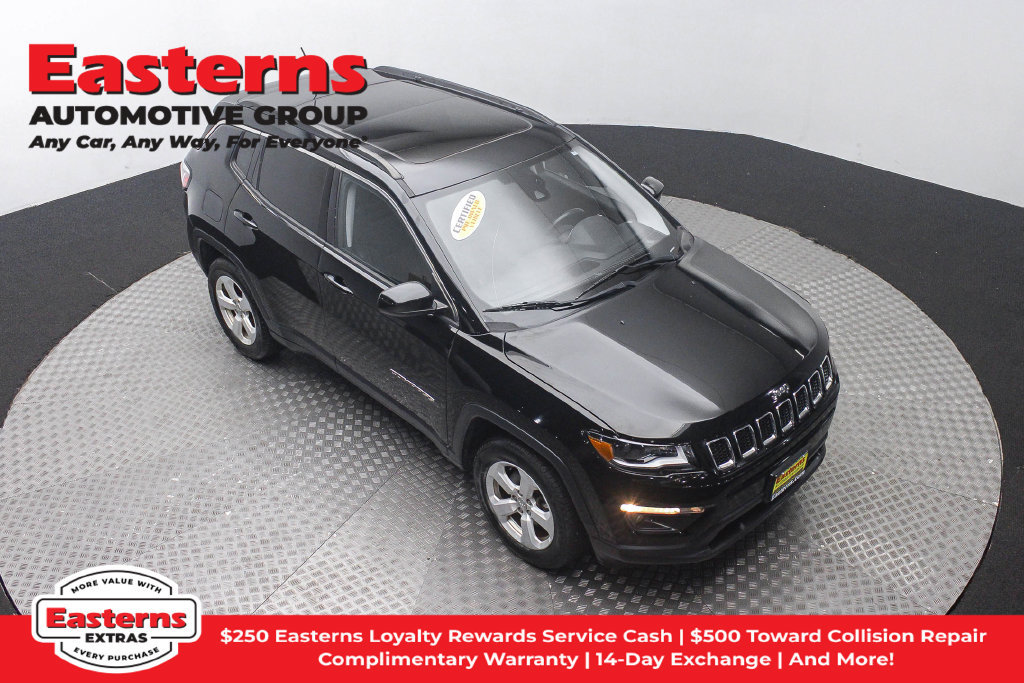 Used 2018 Jeep Compass Latitude w/ Popular Equipment Group AWD/4WD image 4