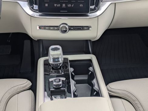 New 2026 Volvo XC90 T8 Ultra w/ Lounge Package image 21