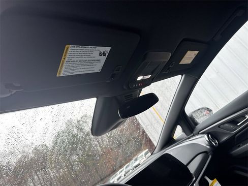 New 2026 Chevrolet Equinox EV LT image 19