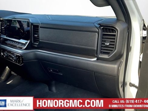 Used 2022 Chevrolet Silverado 1500 LT AWD/4WD image 26