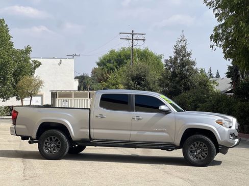 Used 2021 Toyota Tacoma SR5 image 6