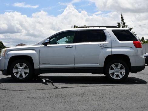 Used 2013 GMC Terrain SLE w/ Convenience Package FWD image 4