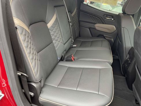 Used 2024 GMC Canyon Denali AWD/4WD image 18
