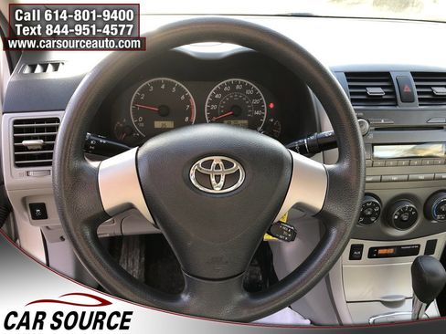 Used 2011 Toyota Corolla LE image 10
