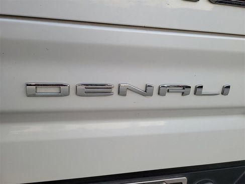 Used 2024 GMC Sierra 1500 Denali w/ Technology Package image 9