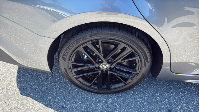 Used 2026 Toyota Camry SE FWD image 12