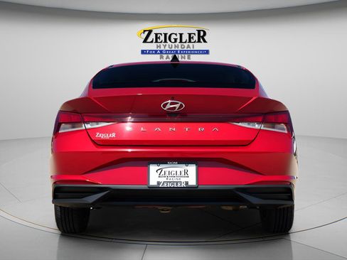 Certified 2023 Hyundai Elantra SEL FWD image 6