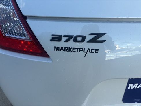 Used 2019 Nissan 370Z Touring RWD image 11