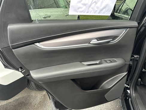 Certified 2024 Cadillac XT5 Luxury w/ LPO, Floor Liner Package image 21