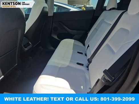 Used 2023 Tesla Model Y Performance image 10