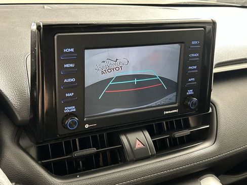 Used 2021 Toyota RAV4 XLE w/ Convenience Package image 18