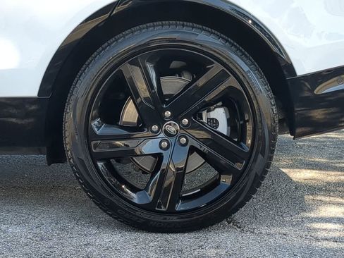 Used 2023 Land Rover Discovery HSE R-Dynamic image 14