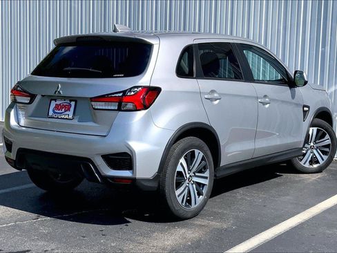 Used 2025 Mitsubishi Outlander Sport ES AWD/4WD image 9