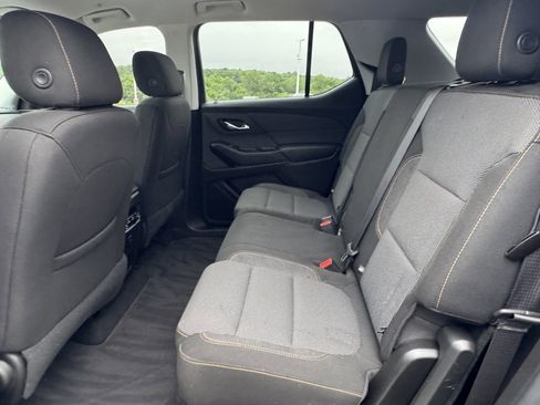 Used 2018 Chevrolet Traverse LS FWD image 6