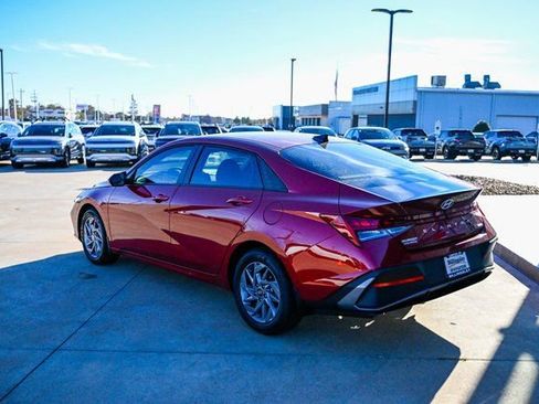 New 2026 Hyundai Elantra Blue image 3
