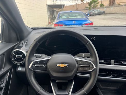 Used 2025 Chevrolet Equinox LT image 34