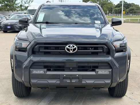 Used 2025 Toyota 4Runner SR5 RWD image 3