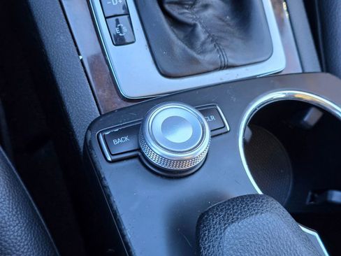 Used 2011 Mercedes-Benz GLK 350 4MATIC image 32