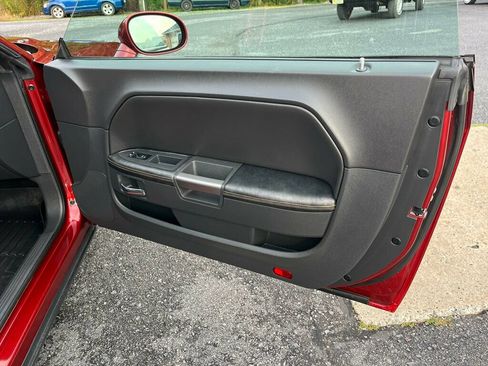 Used 2014 Dodge Challenger R/T RWD image 12