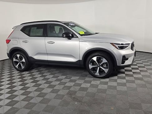 Certified 2024 Volvo XC40 B5 Plus w/ Protection Package Premier image 6