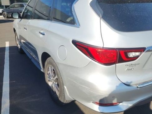 Used 2020 INFINITI QX60 Luxe w/ Essential Package image 4