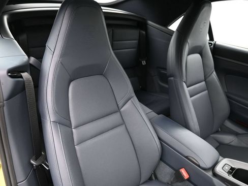 Certified 2025 Porsche 911 Carrera RWD image 11