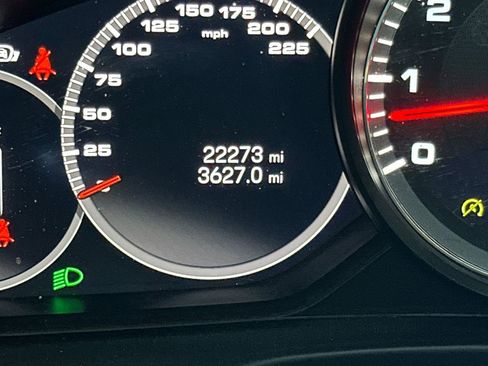 Certified 2022 Porsche Panamera Turbo S AWD/4WD image 33