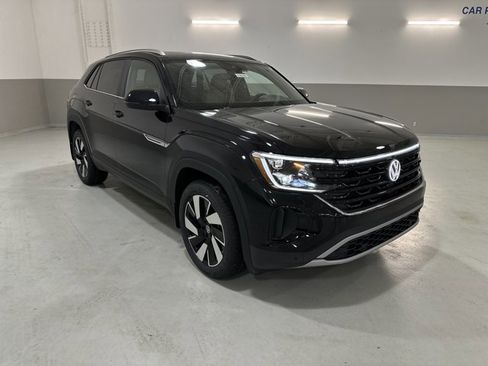 New 2026 Volkswagen Atlas Cross Sport SE AWD/4WD image 4