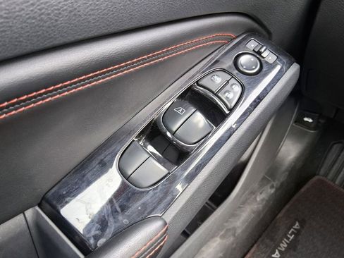 Used 2023 Nissan Altima 2.5 SR image 21