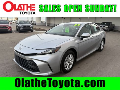 Certified 2025 Toyota Camry LE image 3