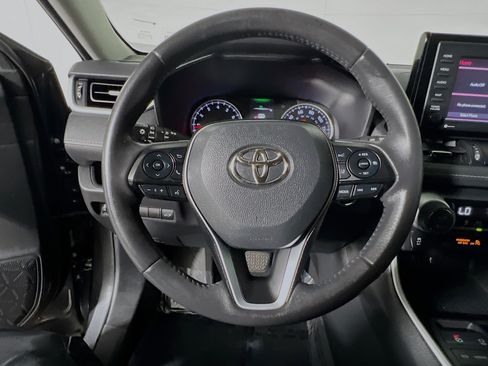 Used 2021 Toyota RAV4 XLE Premium FWD image 18
