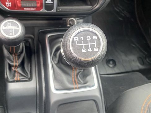 Used 2021 Jeep Gladiator Mojave w/ Safety Group image 23