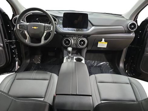 New 2026 Chevrolet Blazer LT w/ Sound & Technology Package AWD/4WD image 12