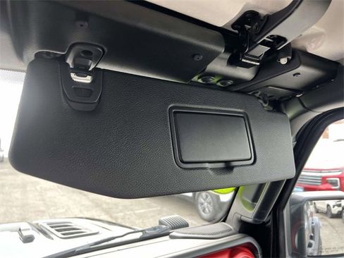 Used 2022 Jeep Wrangler Unlimited Rubicon w/ Xtreme Recon 35" Tire Package image 37