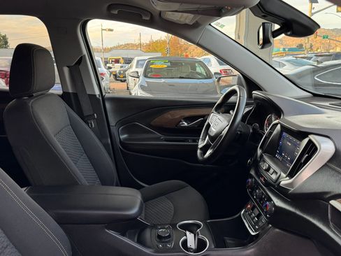 Used 2020 GMC Terrain SLE w/ Driver Convenience Package FWD image 10