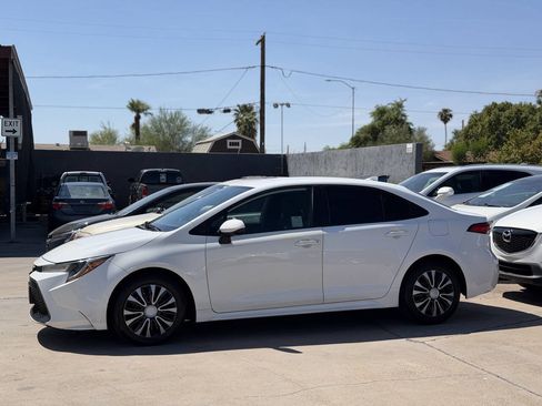 Used 2020 Toyota Corolla LE FWD image 15