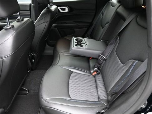 New 2026 Jeep Compass Latitude image 17