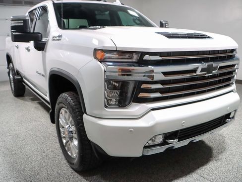 Used 2023 Chevrolet Silverado 2500 High Country w/ Z71 Off-Road Package image 5