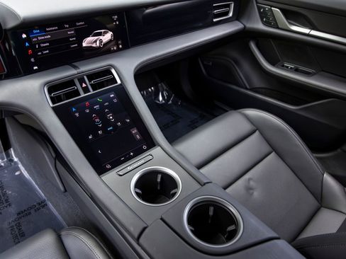 Certified 2025 Porsche Taycan RWD image 43