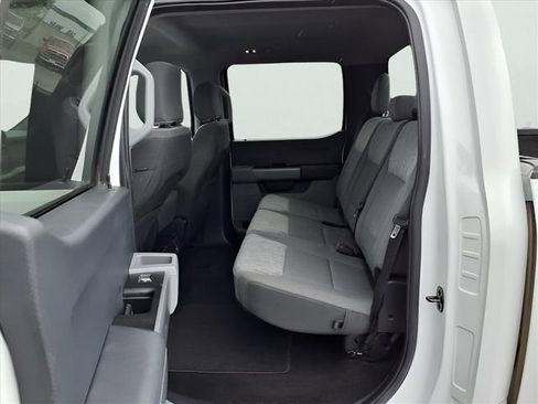 Used 2022 Ford F150 XLT w/ Trailer Tow Package image 12