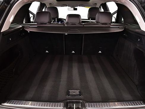 Used 2020 Mercedes-Benz GLC 300 4MATIC image 29